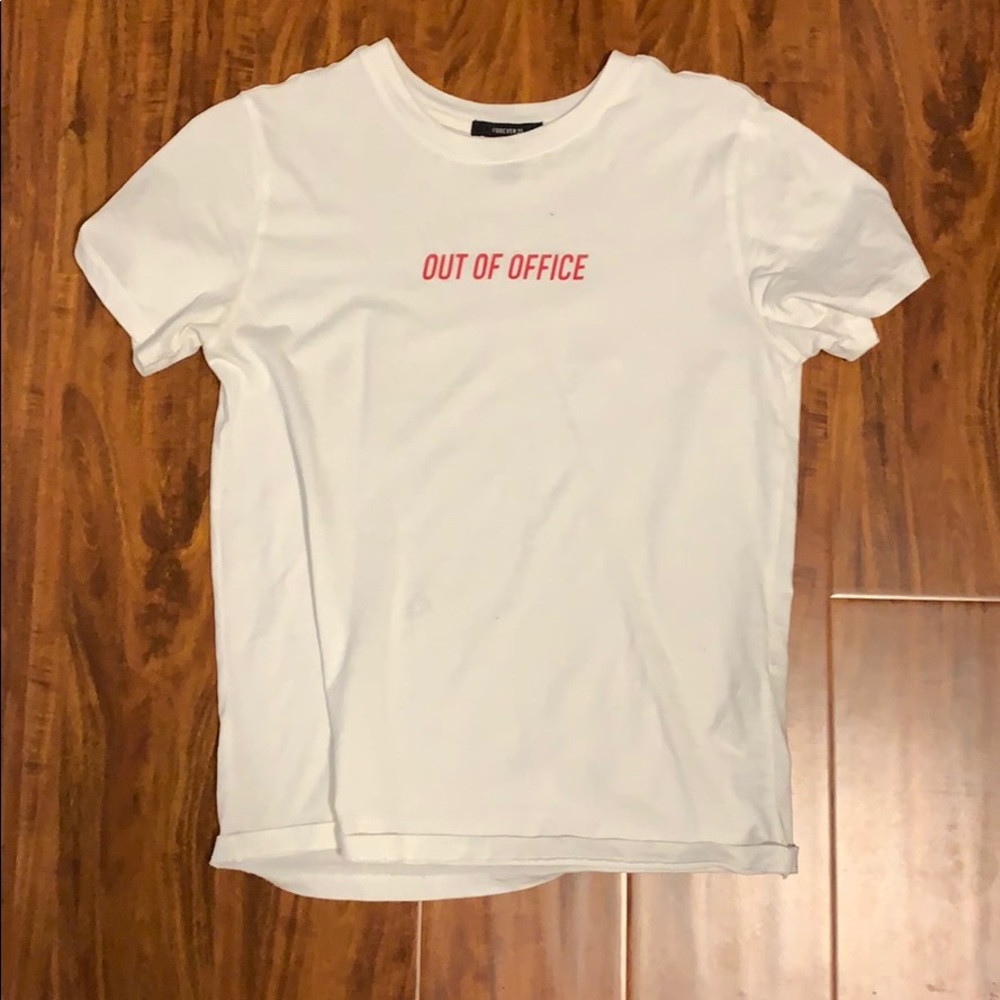 white graphic t shirt
